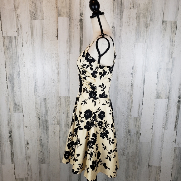 Voodoo Vixen Retro Rockabilly Dress Sz Medium - Picture 3 of 7